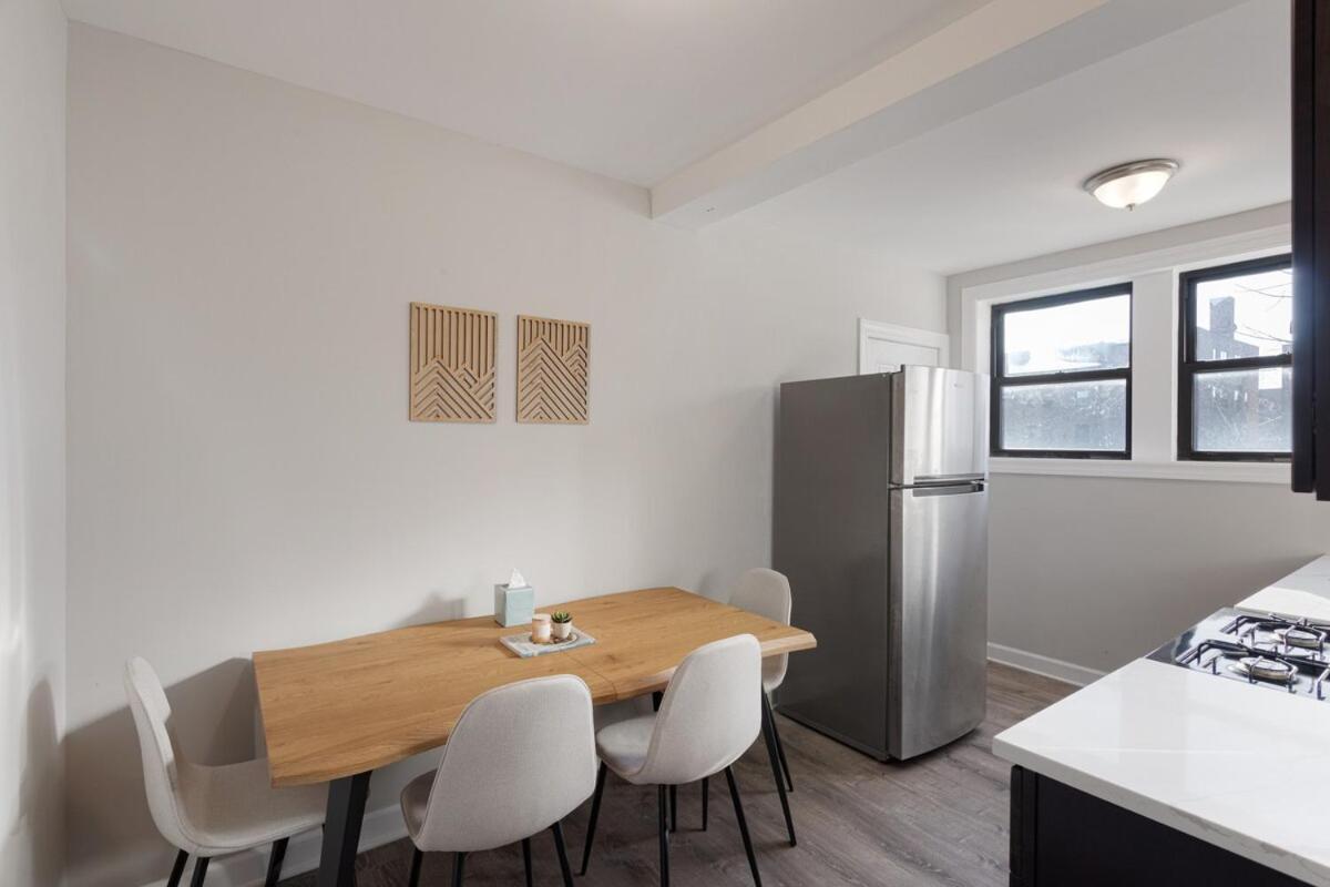 Comfy & 1br Steps From Loyola & Dining Apartment Chicago