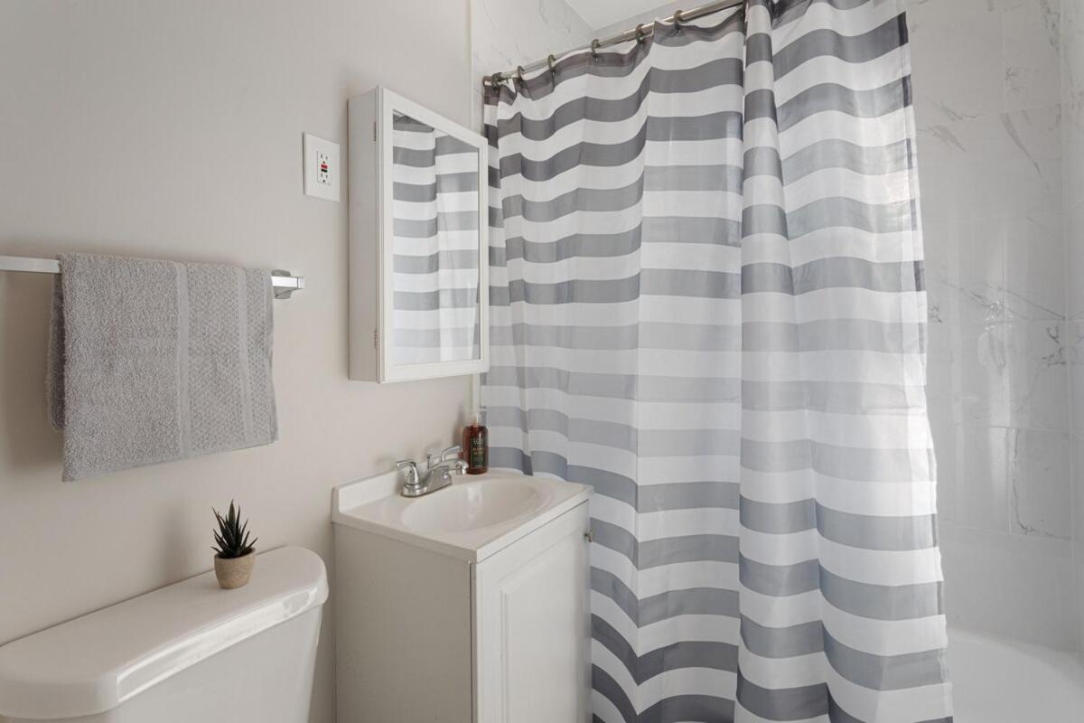 Apartment Comfy & 1br Steps From Loyola & Dining *
