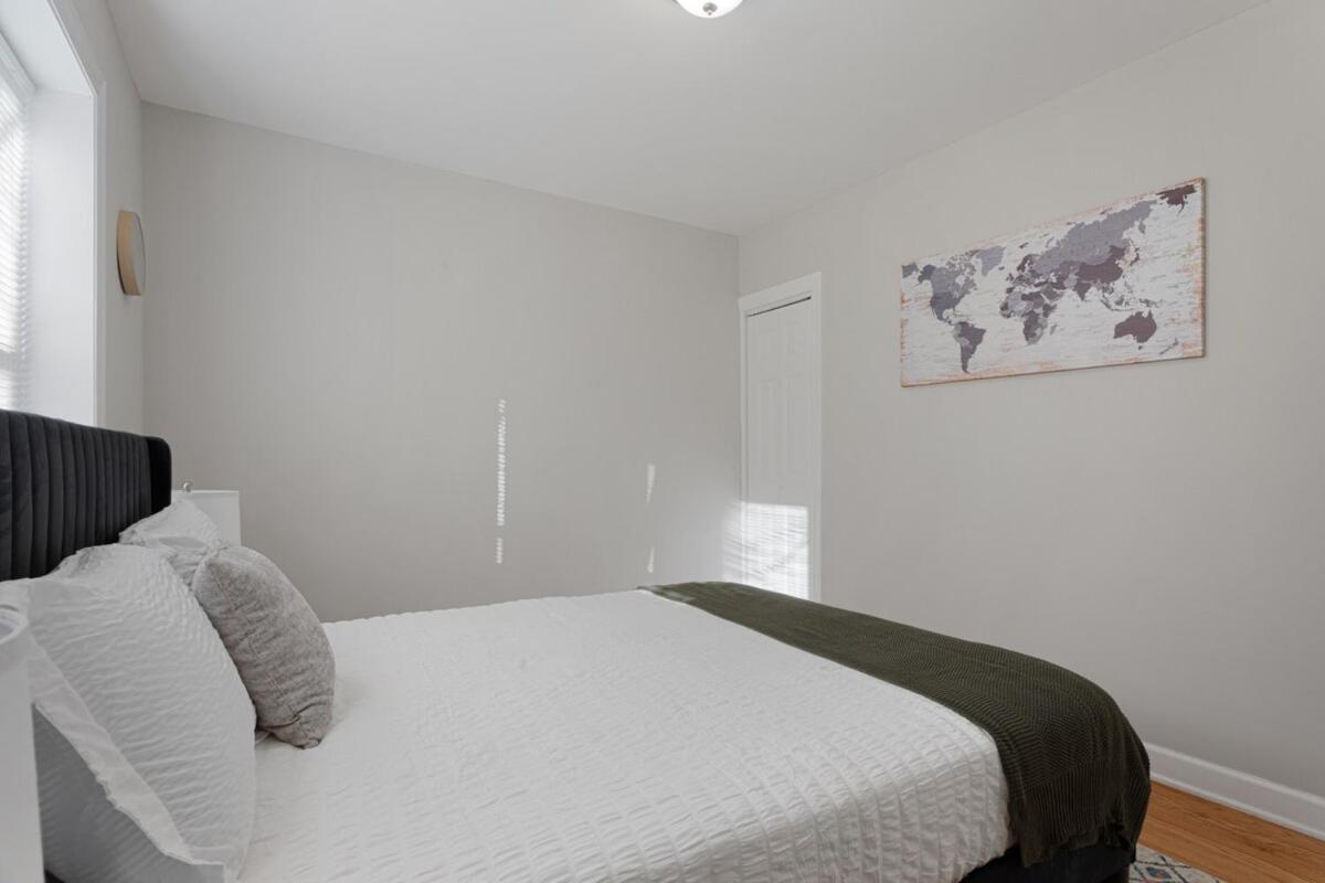 Comfy & 1br Steps From Loyola & Dining Chicago