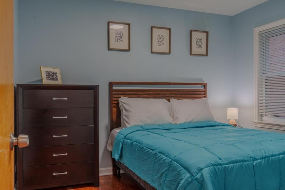 Cozy 3br With Parking Easy Access Shore Dr Chicago