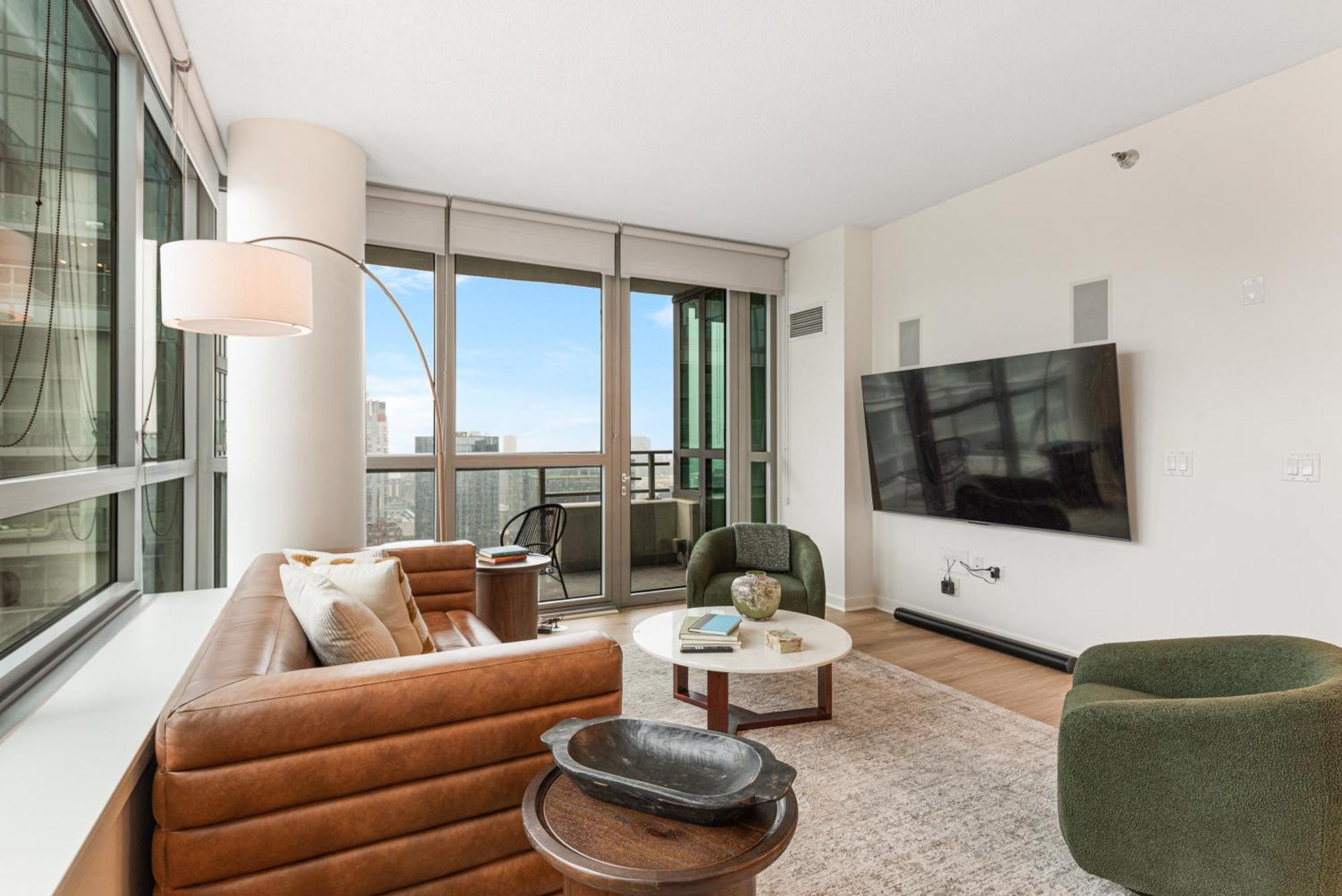 K2 Sky High With Stunning Views In West Loop