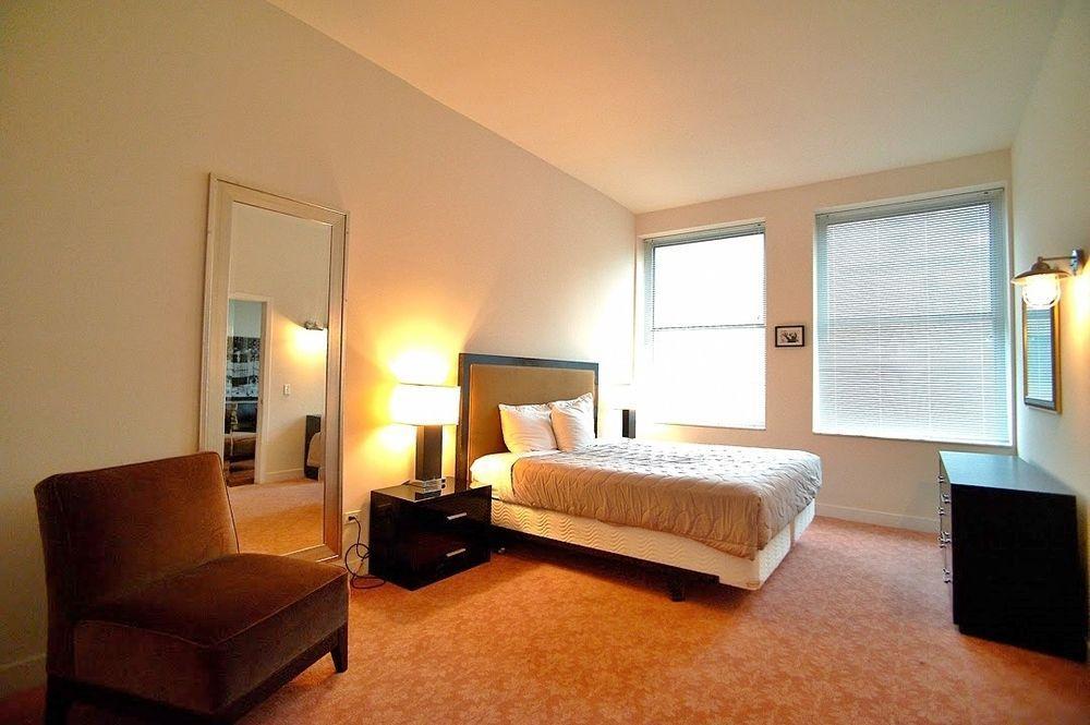 The Collection Millennium Park Hotel 2*