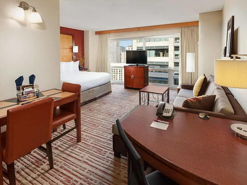 By Marriott Downtown/river North Chicago